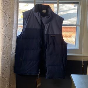 New with tags reversible Patagonia medium vest.